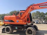 Doosan DH150W-7 wheel excavator side view