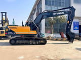 2023 Hyundai R220LC-9S crawler excavator side view