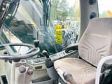 2009 New Holland MH-PLUS wheel excavator interior cab view