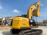 Pelle sur chenilles Caterpillar 320D2 de 2019, vue arrière trois-quarts