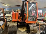 1986 Hitachi UH033 crawler excavator front view