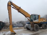 2000 Liebherr A 932 LITRONIC material handler, side profile view