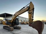 2012 Caterpillar 324E crawler excavator, side profile view