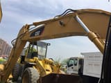 2006 Caterpillar 325B crawler excavator boom and cab view