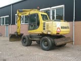 2000 Komatsu PW130ES-6K wheel excavator, side view