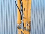 1999 Liebherr R 904 HDSL LITRONIC crawler excavator boom and hydraulic detail