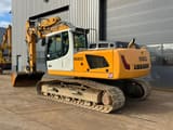 2014 Liebherr R920LC crawler excavator, rear three-quarter view