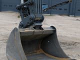 2020 Volvo EC220E crawler excavator bucket and boom detail