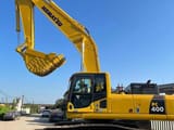2019 Komatsu PC400-8 crawler excavator, side profile view