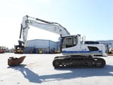 2016 Liebherr R 924 crawler excavator, side view