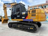 2024 Caterpillar 320D2 Raupenbagger, hintere Dreiviertelansicht