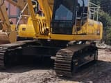2016 Komatsu PC400 crawler excavator, front three-quarter view