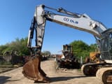 2014 Liebherr R936LC crawler excavator side view of boom and bucket