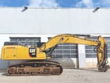2019 Caterpillar 352F crawler excavator, side view