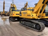 Pelle sur chenilles Komatsu PC200-8 2024, vue arrière trois-quarts