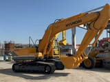 2015 Hyundai R220LC-9S crawler excavator, side profile view