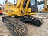 Escavatore cingolato Komatsu PC200-8 del 2023, vista laterale