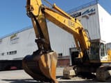 2001 Liebherr R954 B crawler excavator, front view