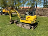 2006 New Holland E18R mini excavator, side view