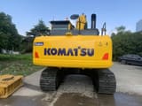 Escavatore cingolato Komatsu PC200-8MO del 2023, vista posteriore