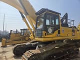 2020 Komatsu PC450-8 crawler excavator, side view