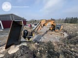 1999 Samsung SE 240 NLC-3 crawler excavator, side view