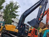 2024 Hyundai R225LC-9T crawler excavator, side view