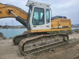 2004 Liebherr R934B HD-S crawler excavator, side view
