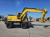 2007 Liebherr A900C ZW wheel excavator, side view
