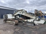 2014 Liebherr R924 HD crawler excavator, side view