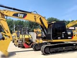 Escavadora de rastos Caterpillar 320D2L de 2022, vista lateral