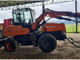 Gallmac WMW 115 wheel excavator side view