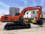 2020 Hitachi ZAXIS 200 crawler excavator, side profile view