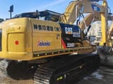 Escavatore cingolato Caterpillar 320DL del 2020, vista posteriore tre quarti