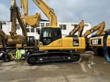 2025 Komatsu PC220-7 crawler excavator, side profile view