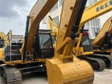 2016 Caterpillar 320D гусеничный экскаватор, вид спереди под углом