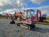 1995 Wacker Neuson 3602RD mini excavator, front three-quarter view