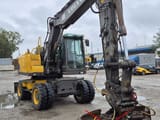 2009 Volvo EW160C wheel excavator, front three-quarter view