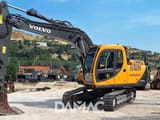 2000 Volvo EC140BLC crawler excavator, side profile view