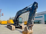 2019 Hyundai R210 crawler excavator, front three-quarter view