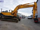 2015 Hyundai R260LC-9A crawler excavator, side profile view