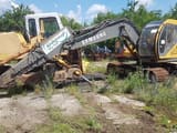 2001 Samsung SE 130LC-2 crawler excavator, side view