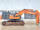 2021 Hitachi Zaxis 490 crawler excavator, side view