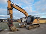 2015 CASE CX300D crawler excavator side view