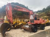 1992 Atlas 1704 wheel excavator, front three-quarter view