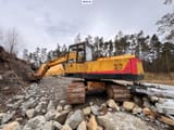 1980 Ford H45 excavator, rear three-quarter view