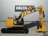 2015 Caterpillar 320E crawler excavator side view