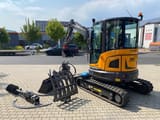 Berger Kraus BK4000KJS mini excavator, three-quarter view