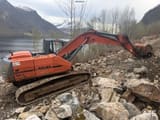 2011 Atlas 260LC crawler excavator, side view