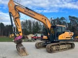 2016 Hyundai HX220L crawler excavator, side view